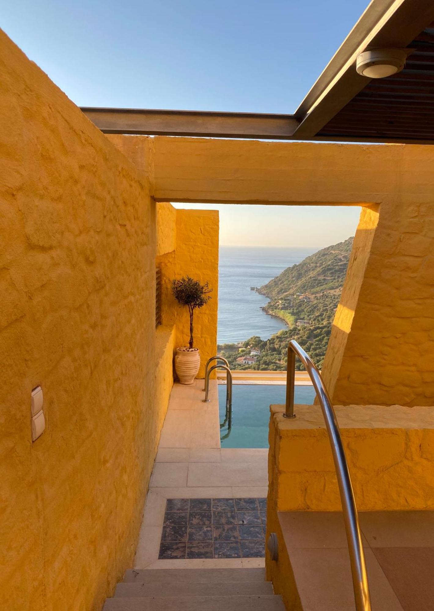 Beachfront Ravdoucha Epavlis Eleni Villa - Pool, Hot Tub, Gym, Sauna, Private Parking, Wifi La Canea Exterior foto