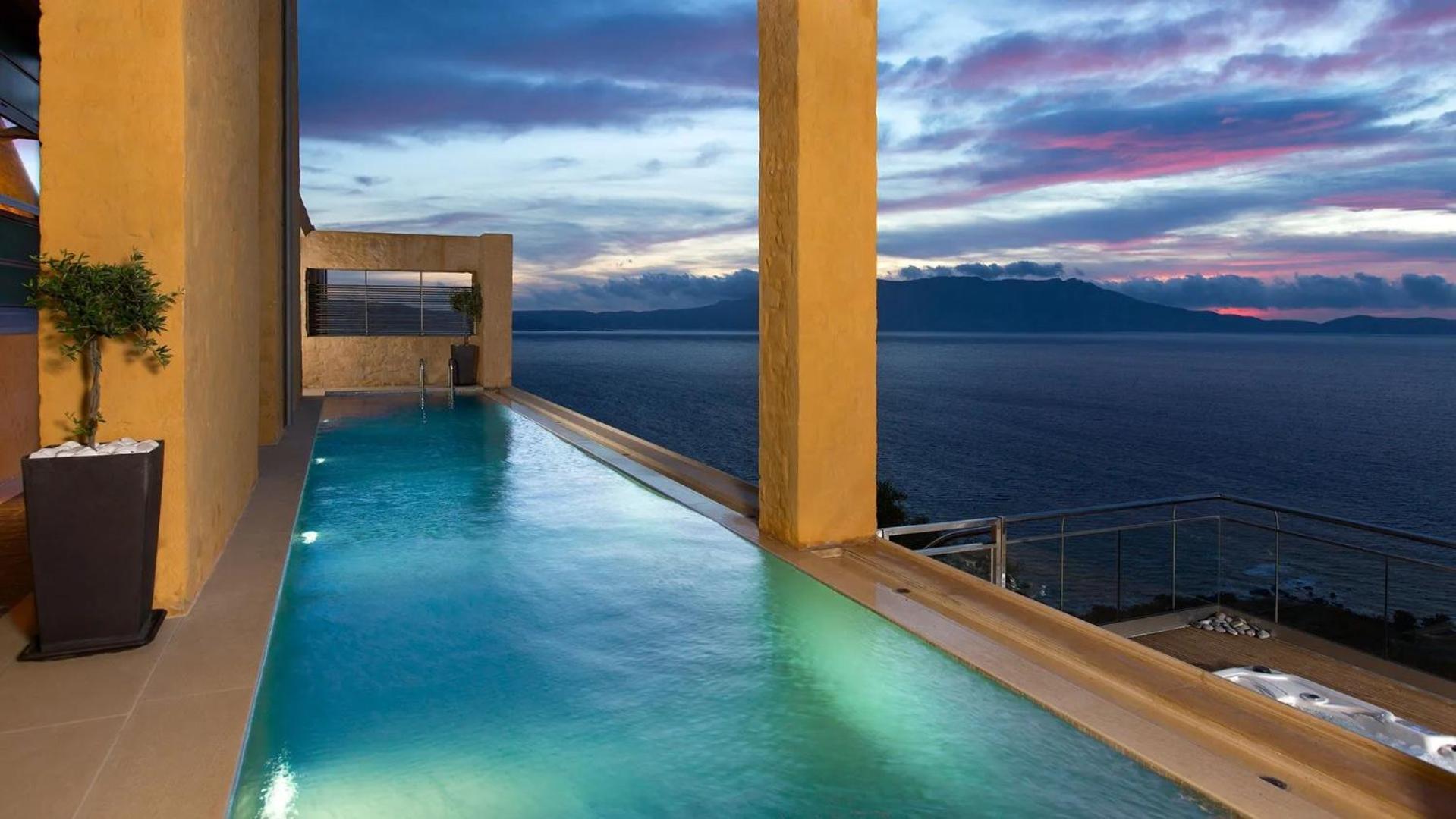 Beachfront Ravdoucha Epavlis Eleni Villa - Pool, Hot Tub, Gym, Sauna, Private Parking, Wifi La Canea Exterior foto