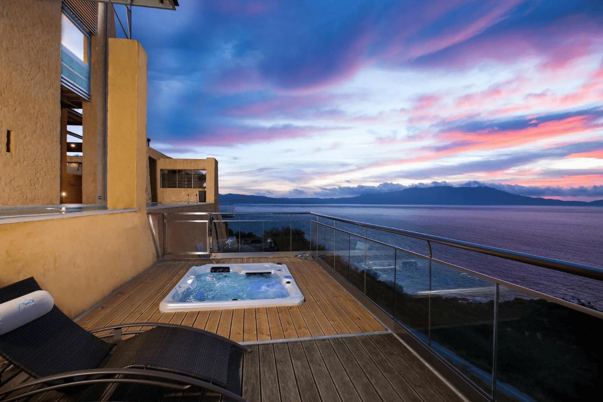 Beachfront Ravdoucha Epavlis Eleni Villa - Pool, Hot Tub, Gym, Sauna, Private Parking, Wifi La Canea Exterior foto